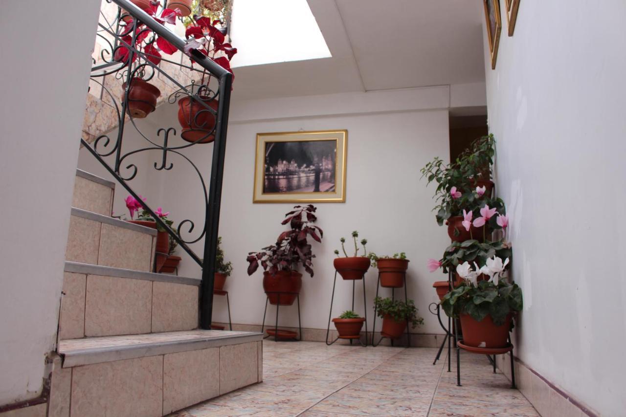 Kennedy Guest House Cusco Bagian luar foto